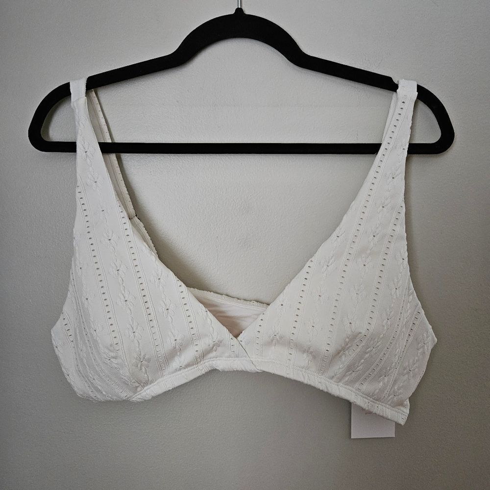 Andie Swimsuit The Belmar Top Bikini Coconut White VNeck Casual Neutral Vacation - Picture 2 of 15